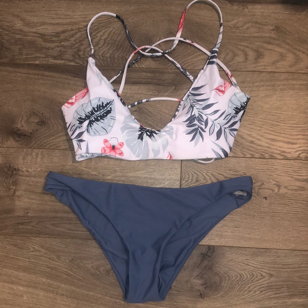 Shein bikini NWOT(they don’t put tags on them)